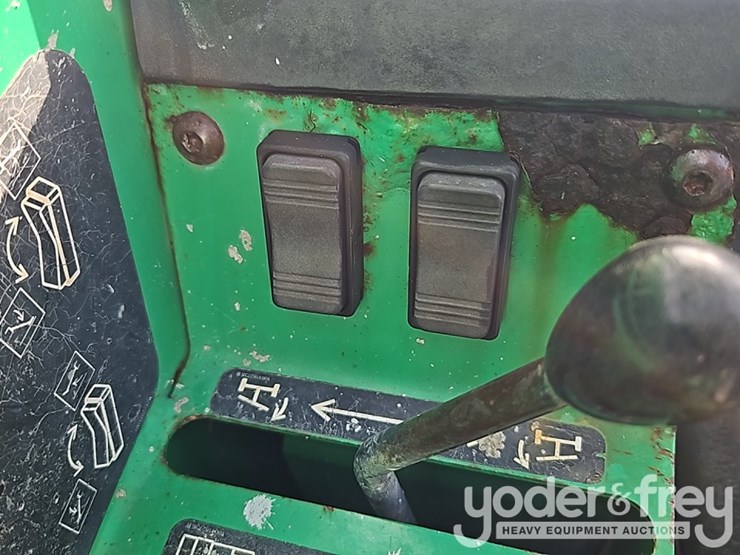 2016-sky-trak-10054-image-32