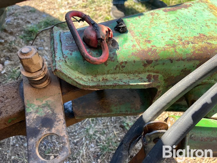 john-deere-680-image-8