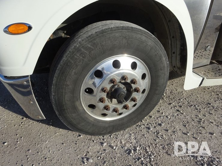 2018-freightliner-coronado-day-cab-glider-truck-(pz13996,-unit-773)-image-35