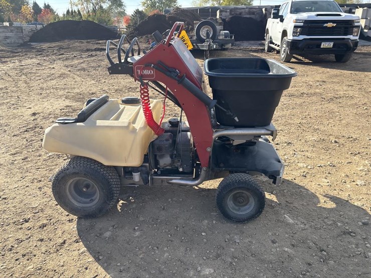 #3842-•-2016-toro-spreader-sprayer-image-4