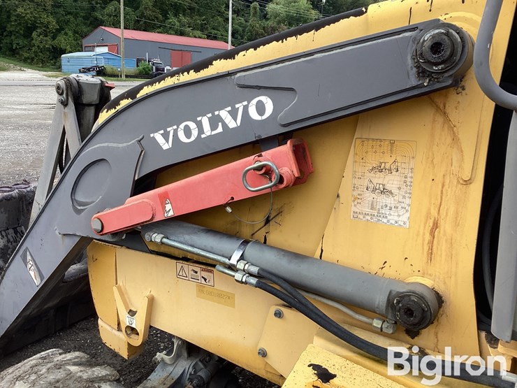 2004-volvo-bl60-image-10