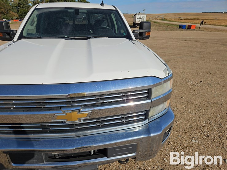 2015-chevrolet-silverado-2500-image-9