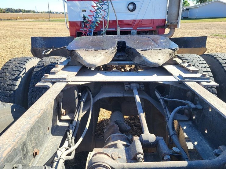 2004-mack-granite-cv713-image-26