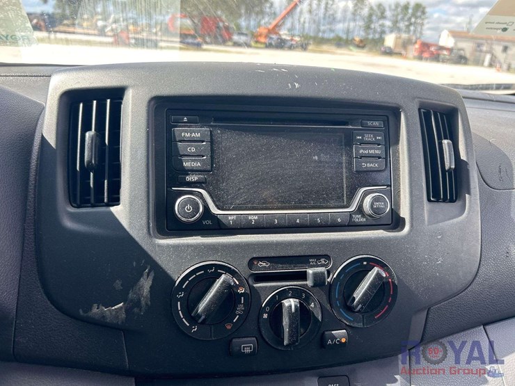 2019-nissan-nv200-image-17