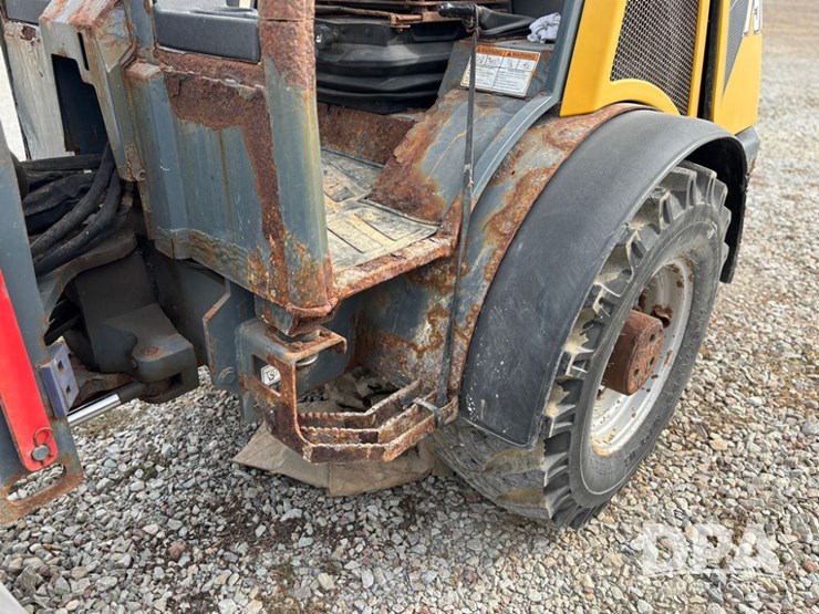 2018-gehl-750-image-19