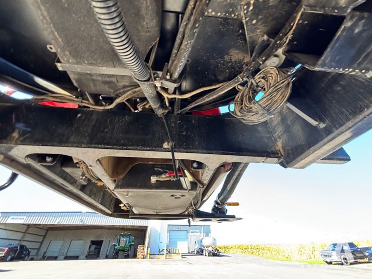 2020-case-ih-patriot-4440-image-49