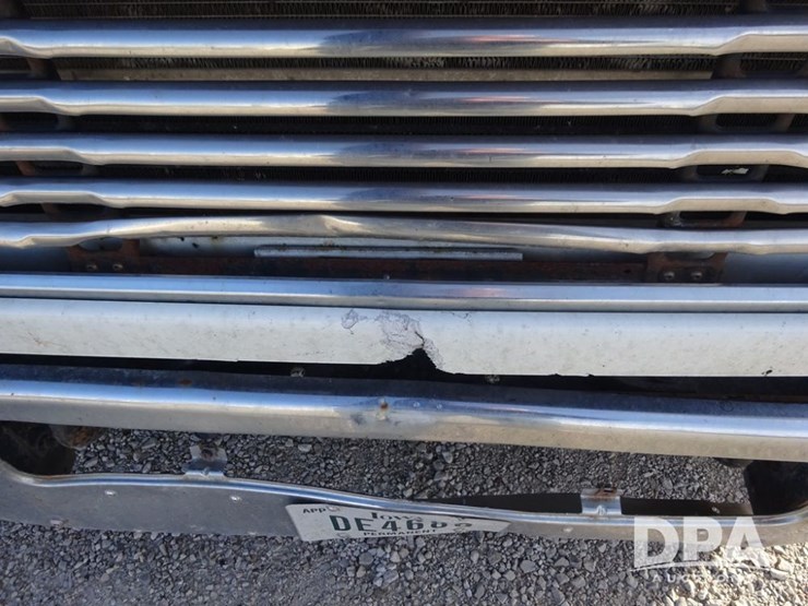 2016-freightliner-coronado-day-cab-glider-truck-(pz13982,-unit-720)-image-72