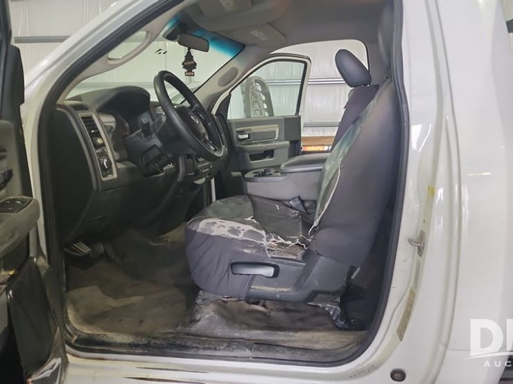 2015-dodge-ram-5500-image-35