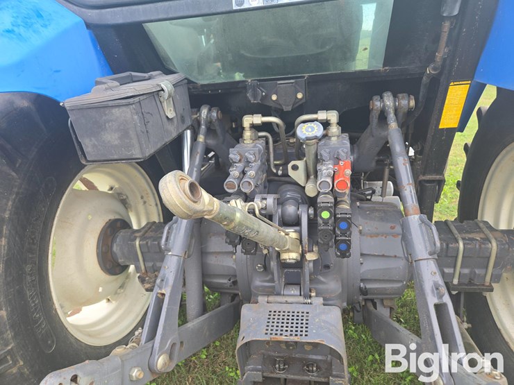 2002-new-holland-ts100-image-18