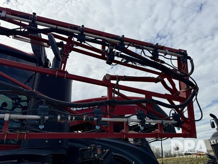 2020-case-ih-trident-5550-image-38