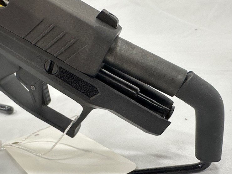 #2025-00065-•-taurus-gx4-pistol-image-28