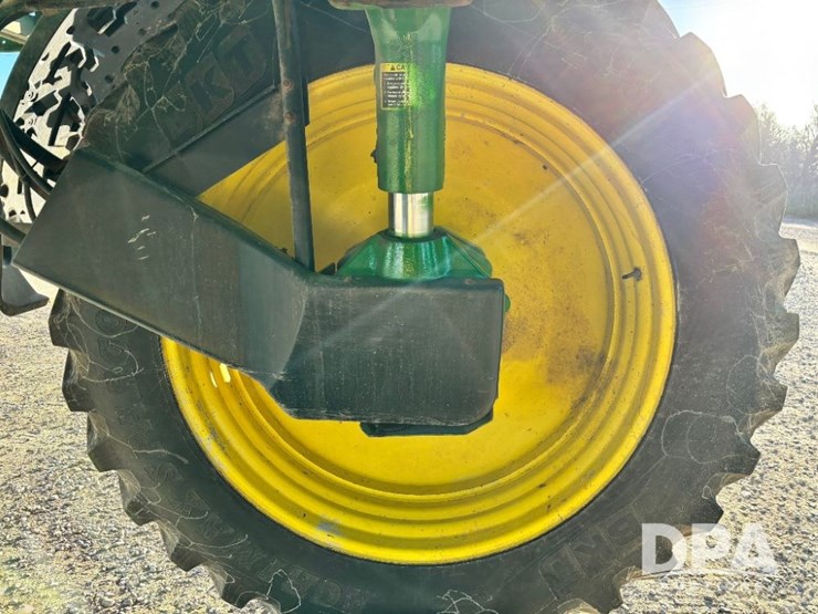 2013-john-deere-4830-image-47