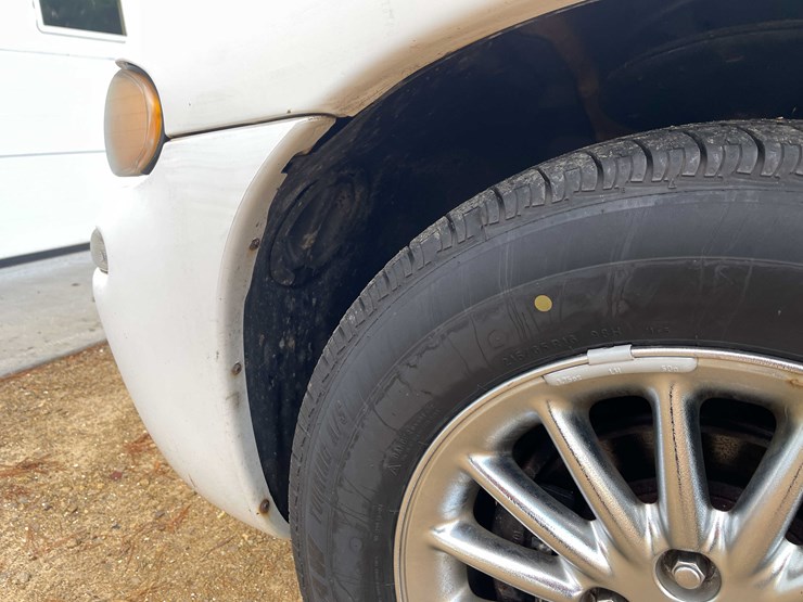 1999-chrysler-town-&-country-image-40