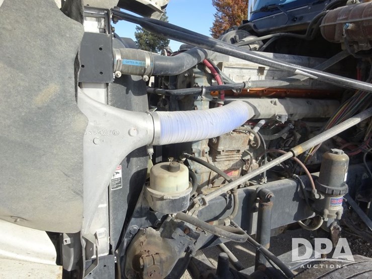 2018-freightliner-coronado-day-cab-glider-truck-(pz13985,-unit-775)-image-84