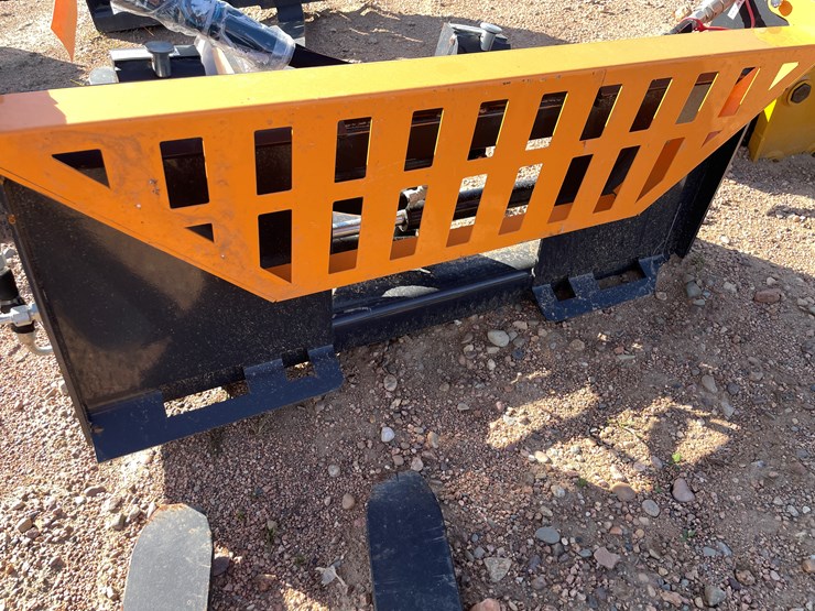 #4088-•-wolverine-pallet-fork-hydraulic-adjustable-attachment-image-2