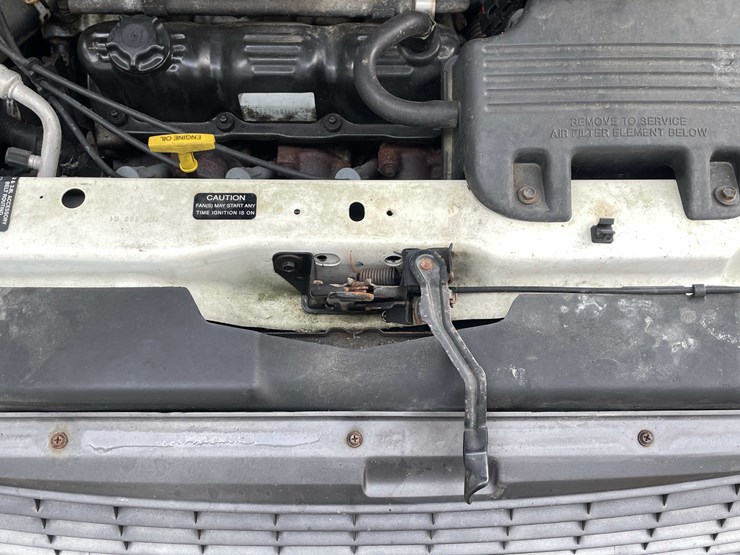 1999-chrysler-town-&-country-image-169