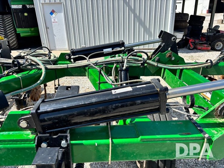 2021-unverferth-3500-image-29