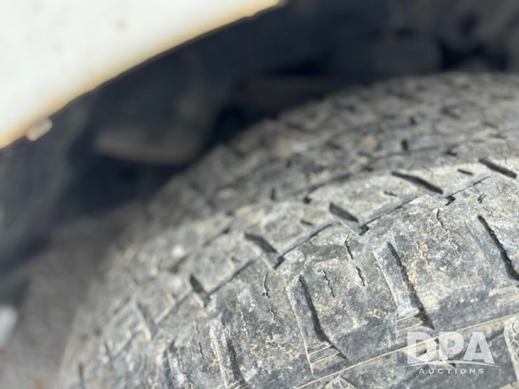 2013-dodge-ram-1500-image-33