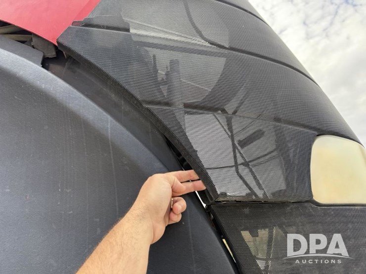 2020-case-ih-trident-5550-image-49