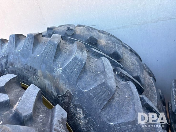 2013-john-deere-4830-image-84