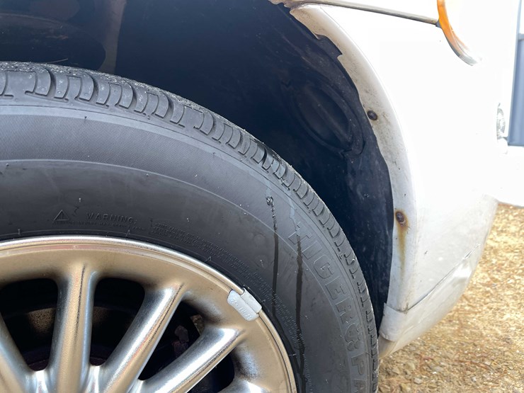 1999-chrysler-town-&-country-image-42