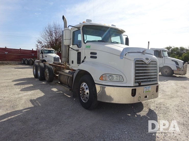 2005-mack-vision-truck-(pz13989,-unit-266)-image-8