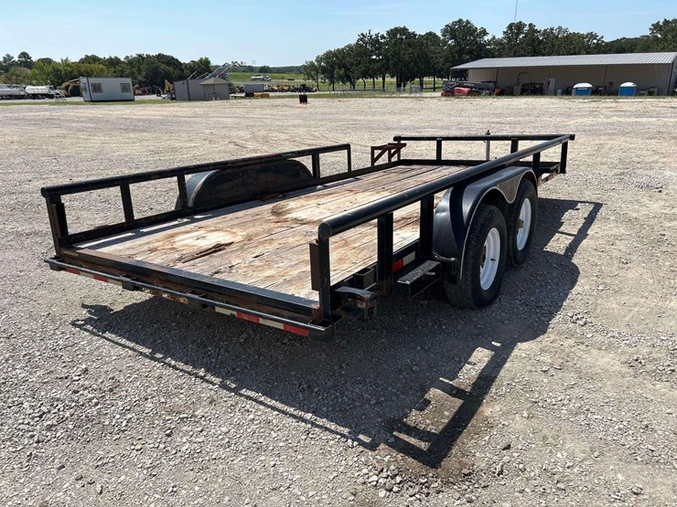 2003-big-tex-10pi-16ft.-t/a-pipe-top-utility-trailer-image-3