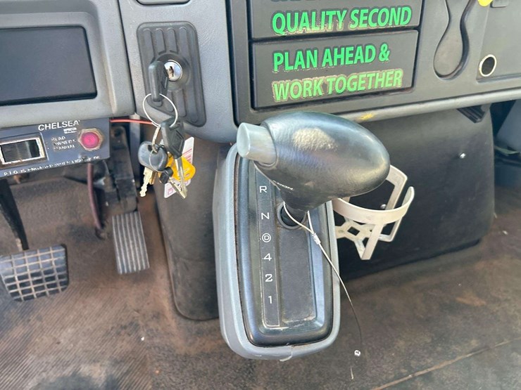 2005-international-durastar-4300-image-17