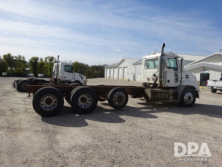 2005-mack-vision-truck-(pz13989,-unit-266)-image-16