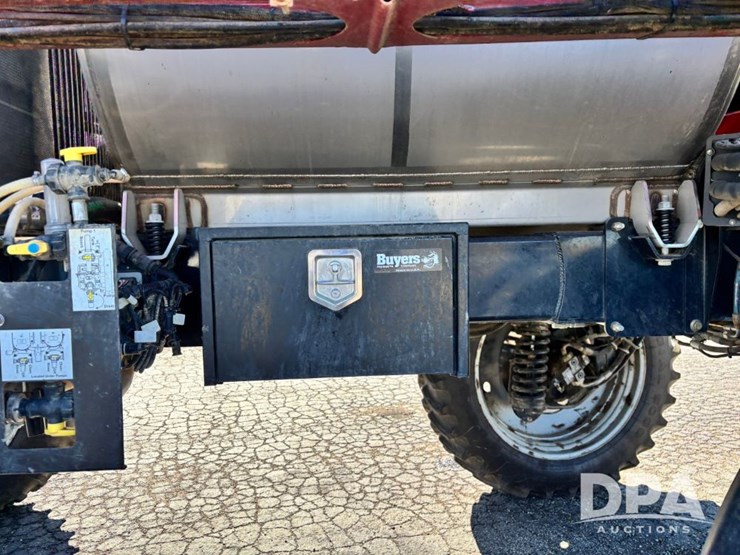 2020-case-ih-patriot-4440-image-59