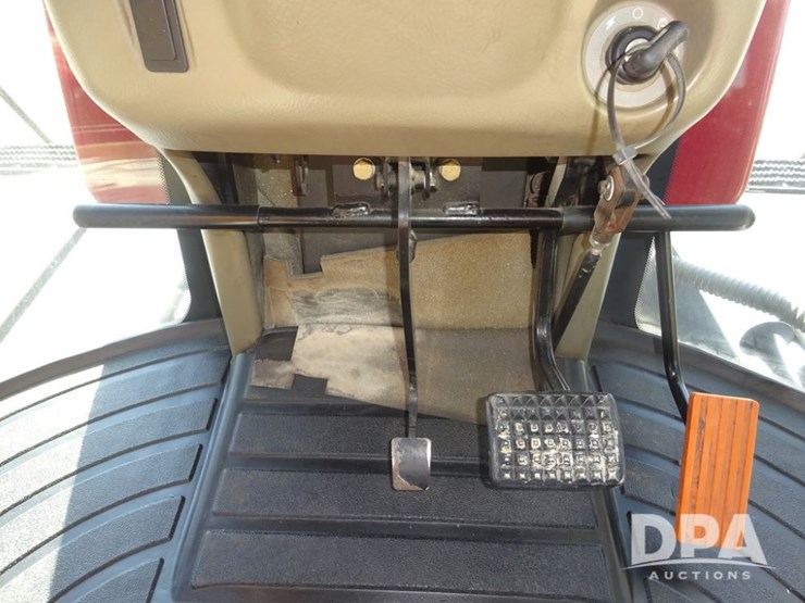 2011-case-ih-titan-4530-image-84