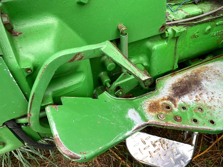 john-deere-3010-image-19