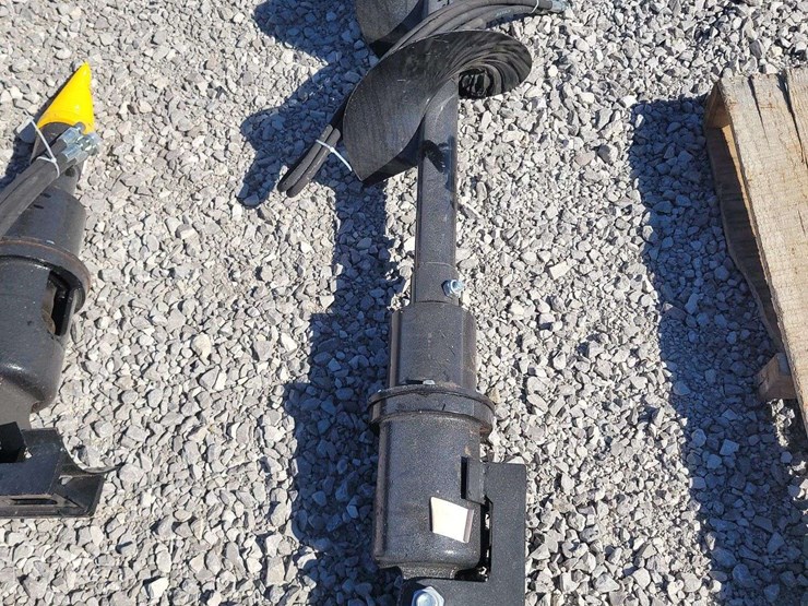 mini-excavator-auger.-12"-wide-auger.-image-2