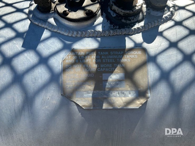 2004-peterbilt-379-image-25