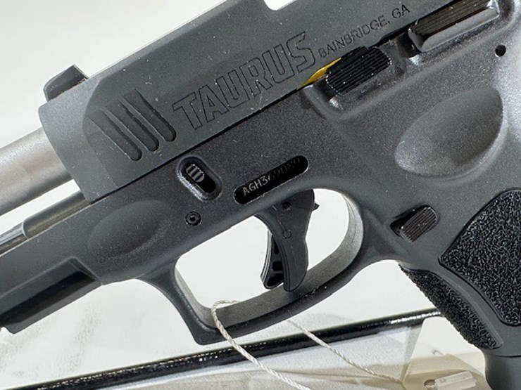 #2025-00069-•-taurus-g3c-pistol-image-36