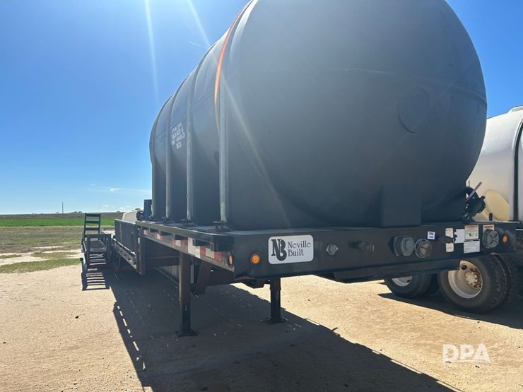 2012-neville-trailer-image-14