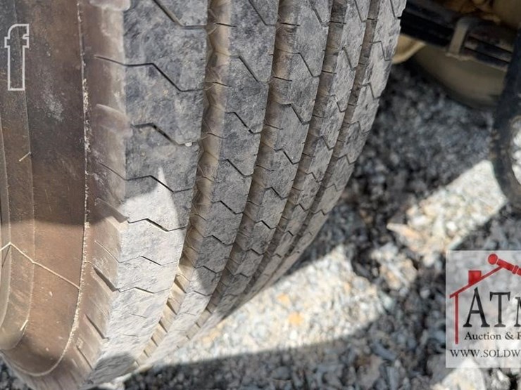 2000-mack-rd690s-image-13