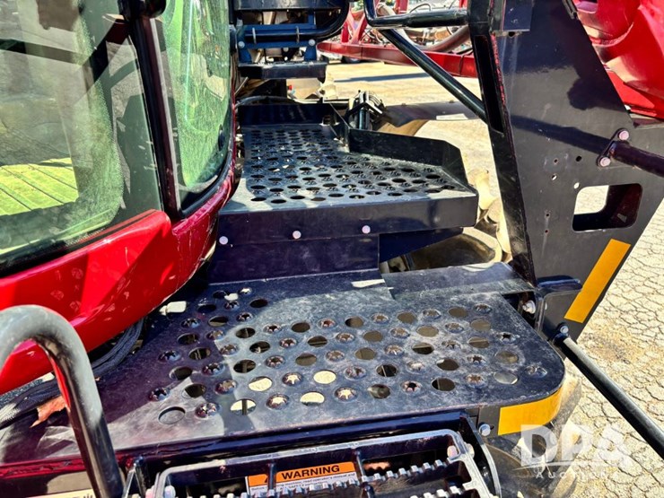 2020-case-ih-patriot-4440-image-91