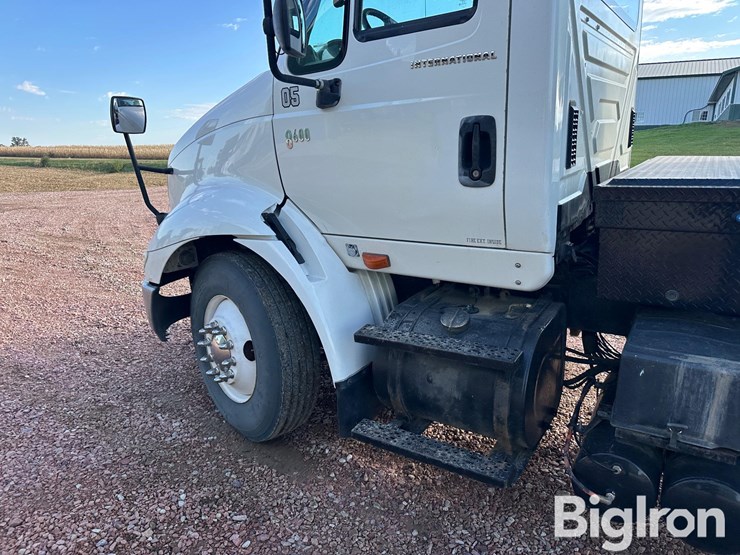 2005-international-8600-image-15