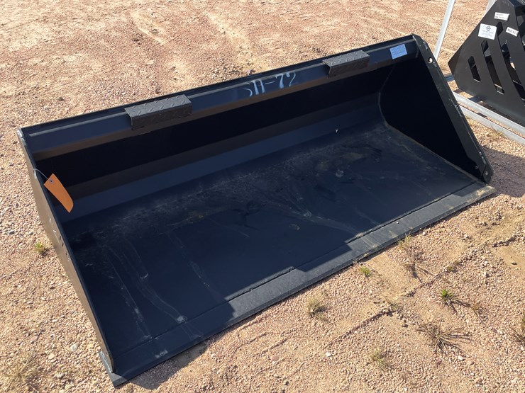 #4106-•-72"-bucket-attachment-image-1