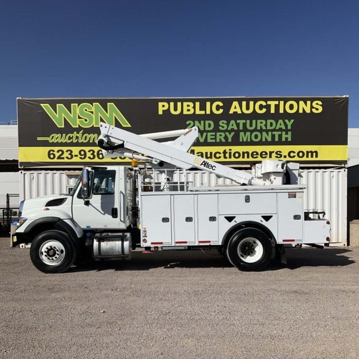 2015 INTERNATIONAL 7400