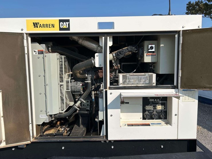 2014-multiquip-whisperwatt-40kw-three-phase-diesel-generator-image-7