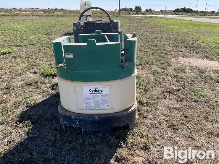 snyder-454l/120-gallon-liquid-fertilizer-poly-shuttles-image-4