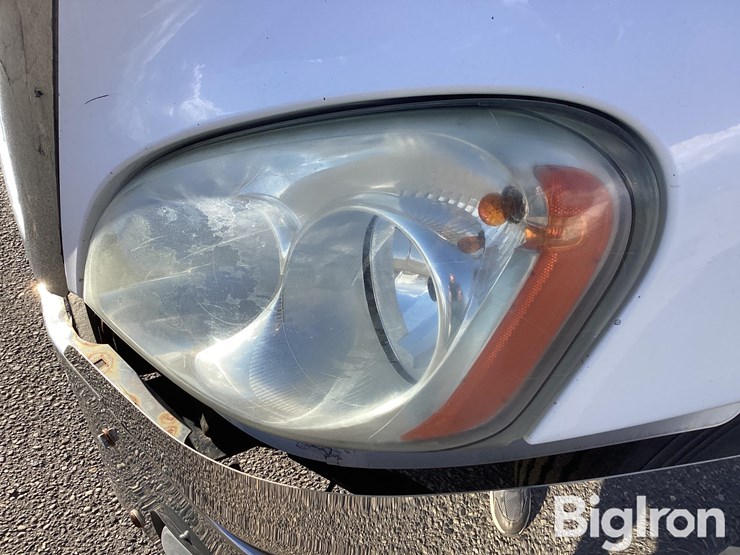 2013-freightliner-cascadia-125-image-12