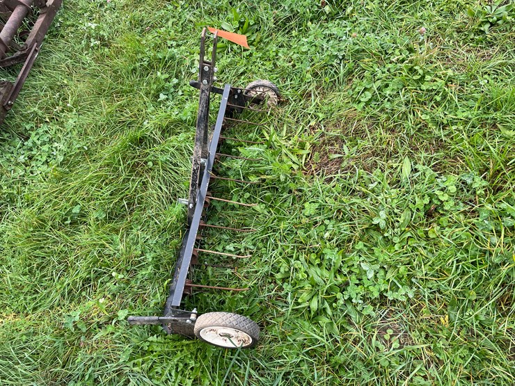 #8124-•-lawn-aerator-image-4