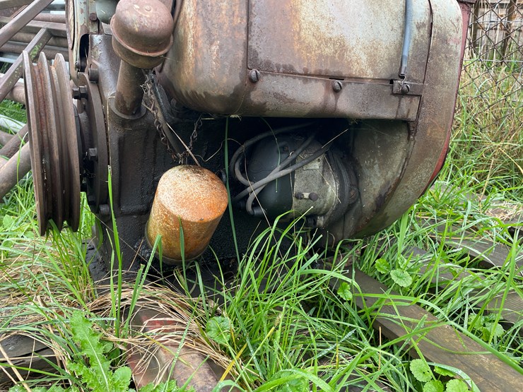 #9614-•-wisconsin-4-cylinder-engine-image-7