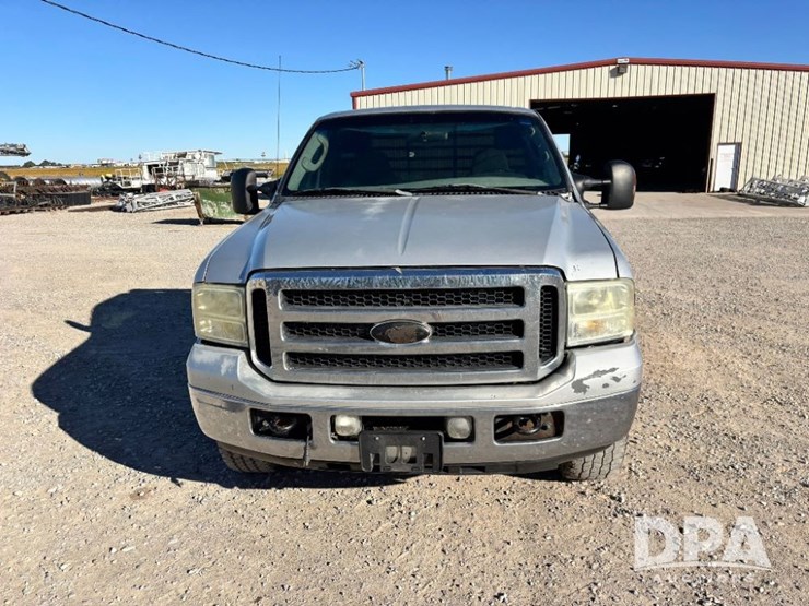 2006-ford-f350-xlt-image-3
