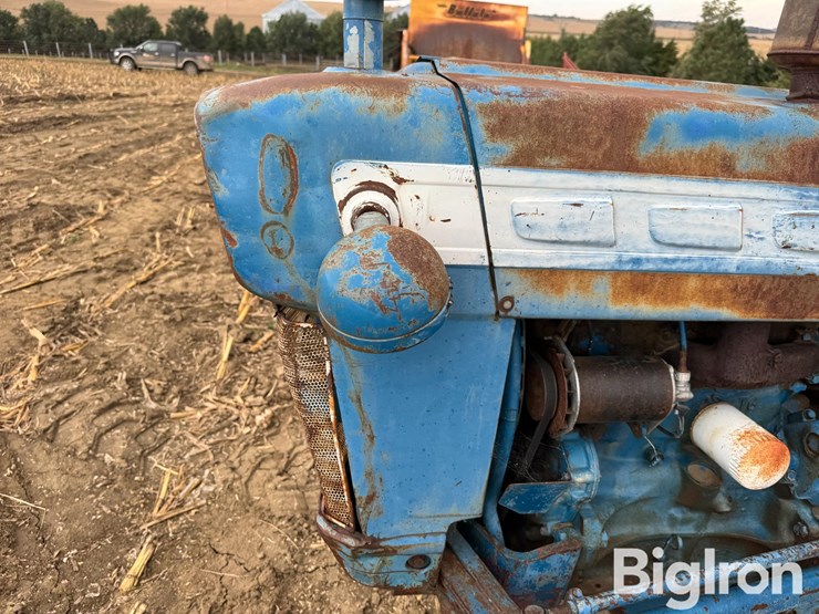 1966-ford-3000-image-10