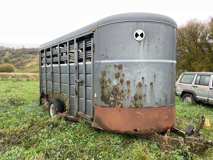 #8040-•-1998-corn-pro-tandem-axle-horse-trailer-(no-title)-image-3