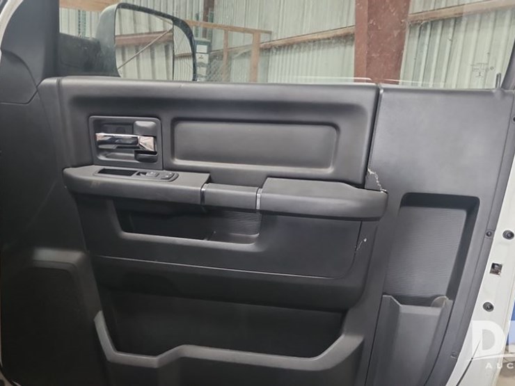 2012-dodge-ram-5500-image-30